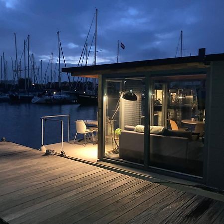 Houseboat De Amstel Hotel Monnickendam Ngoại thất bức ảnh