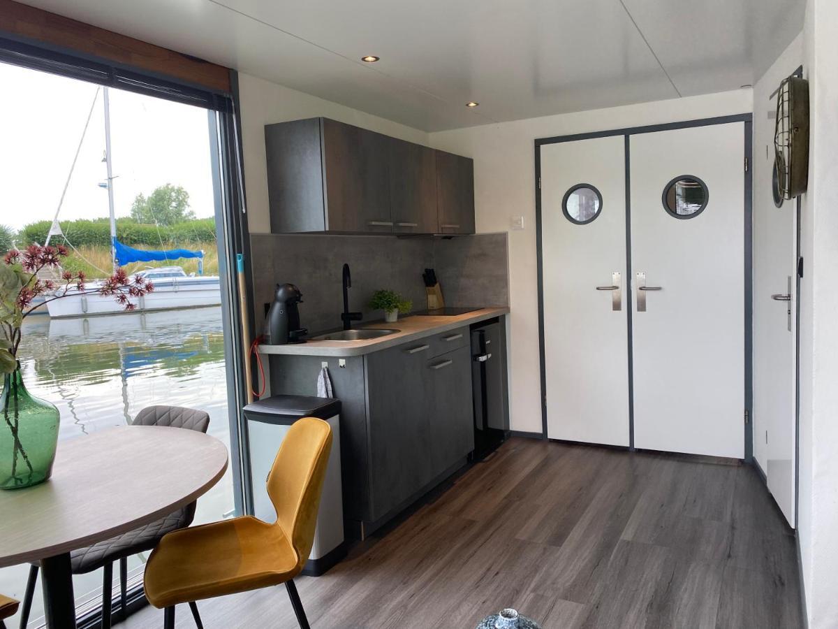 Houseboat De Amstel Hotel Monnickendam Ngoại thất bức ảnh