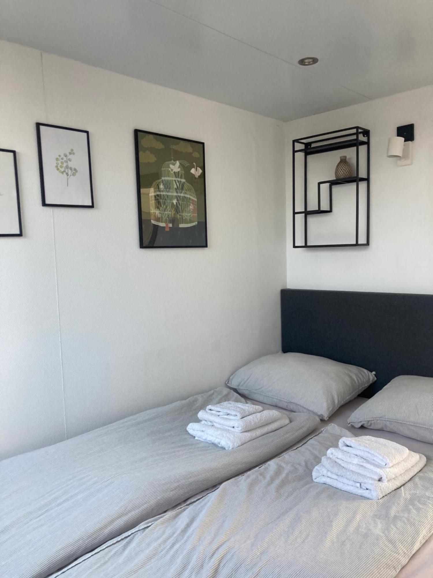 Houseboat De Amstel Hotel Monnickendam Ngoại thất bức ảnh